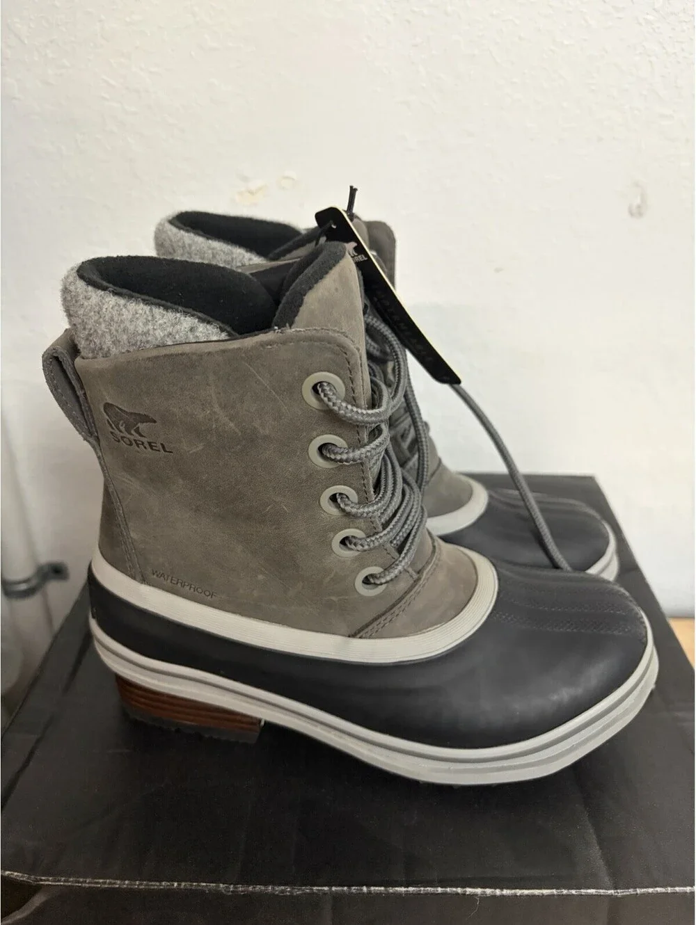 SOREL Women's Slimpack III Quarry Waterproof Leather Winter Lace Boot Size 5
